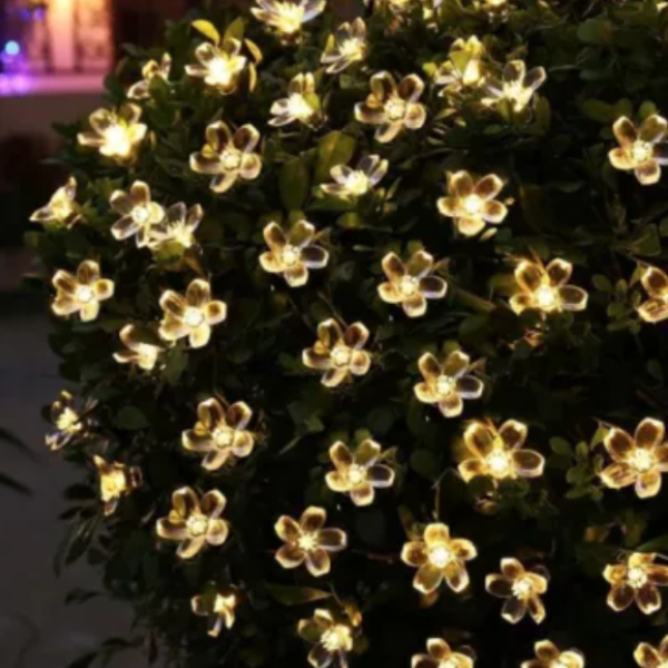 Instalatie solara 50 LED, ghirlanda luminoasa cu flori multicolor