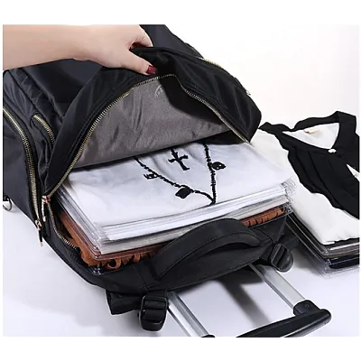 Organizator 10 tricouri / camasi EZTAX Slim din plastic Transparent