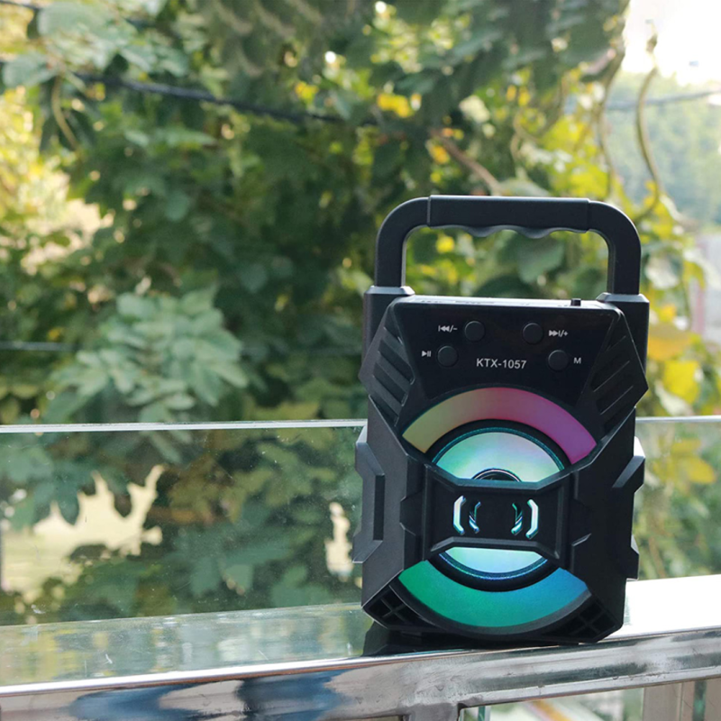 Boxa Portabila cu Bluetooth, USB, Lumini LED si radio Fm